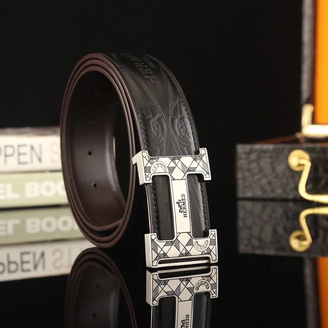 Versatile Hermès Belt 4066