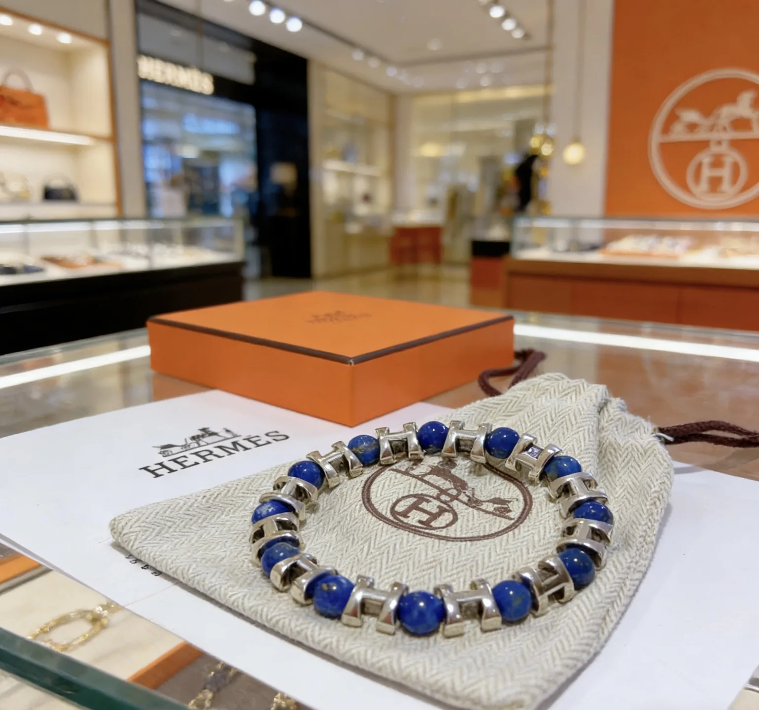 Sleek Hermès Bracelet 4138