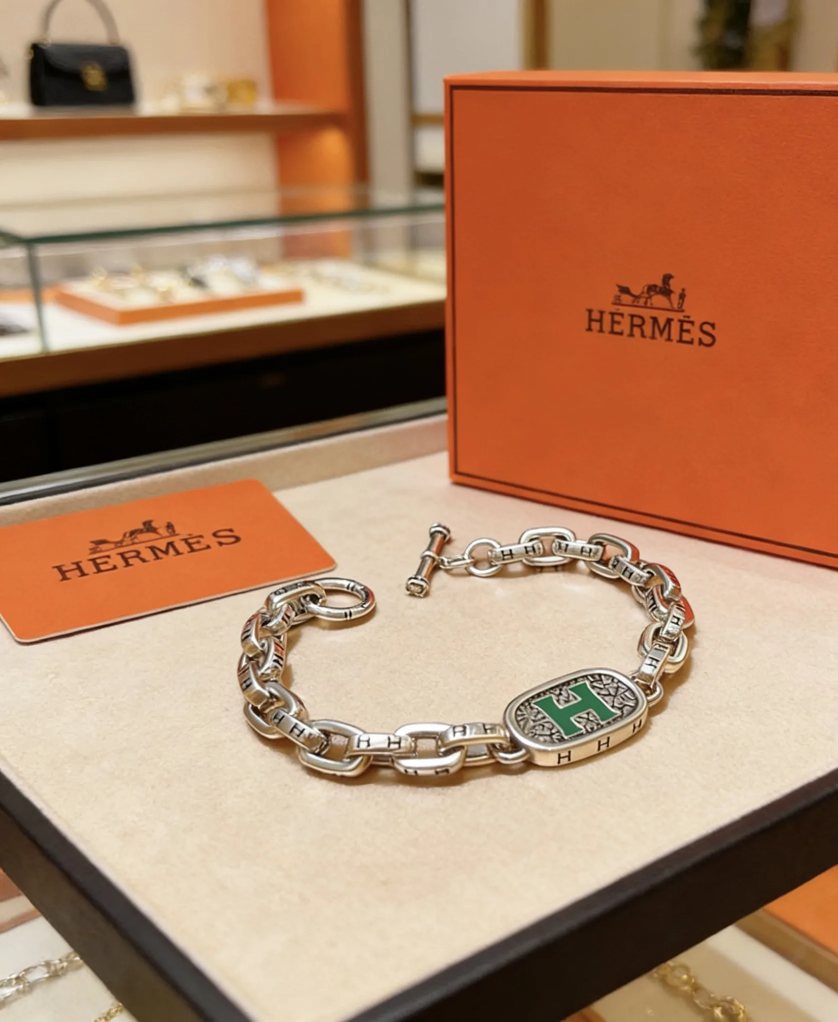 Hermès Bracelet Sleek 4132