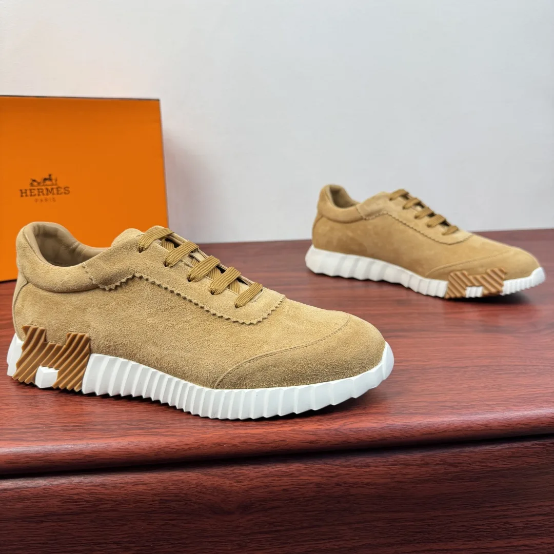 Supportive Hermès Sneakers 4088