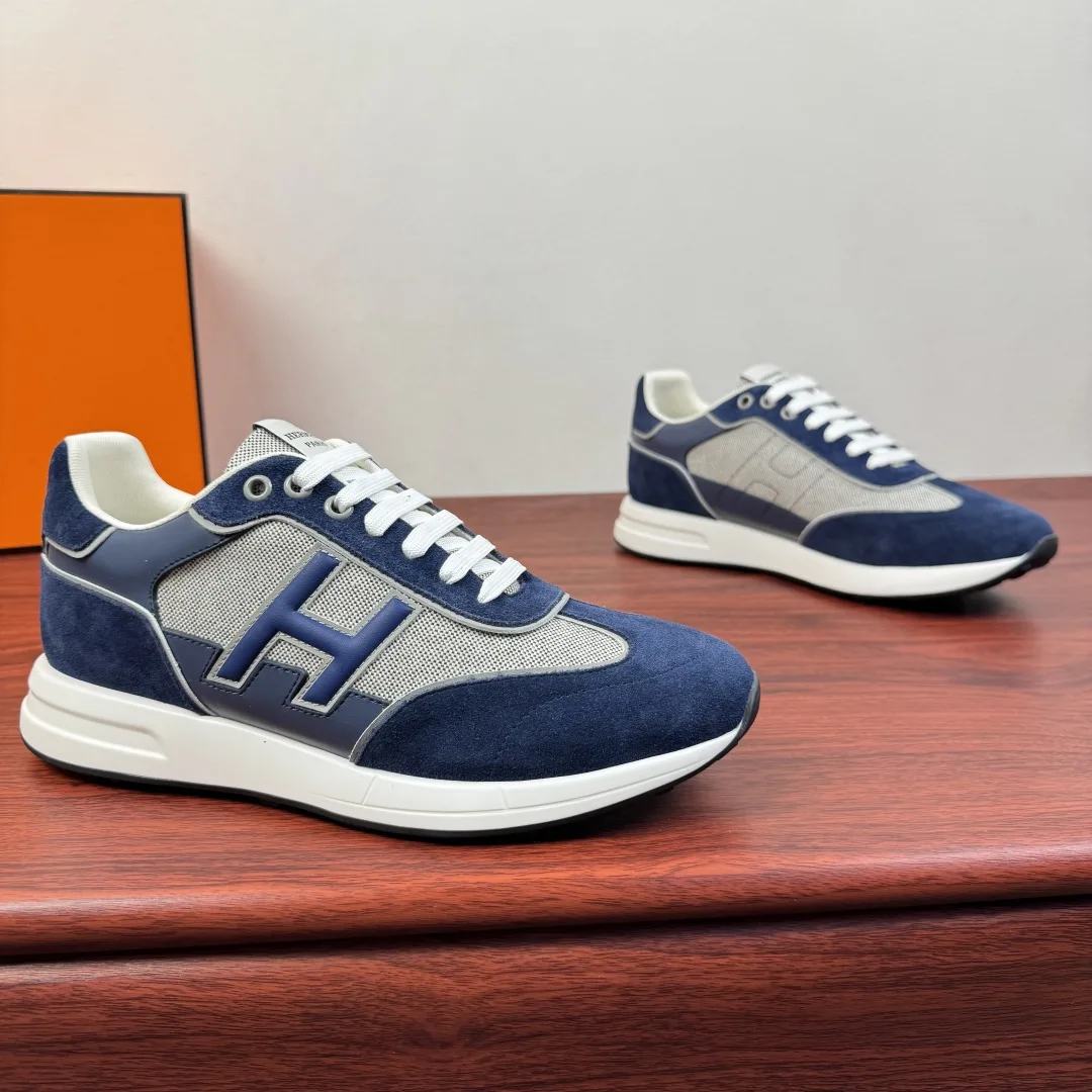 Trendsetting Hermès Sneakers 4100