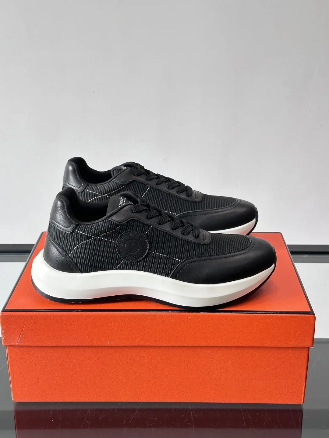 Hermès Sneakers Colorful 4124