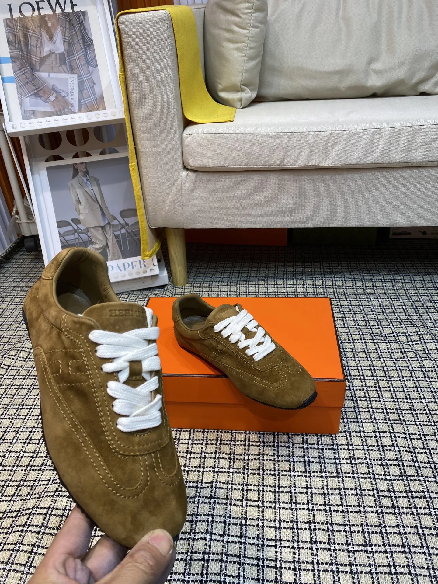 Supportive Hermès Sneakers 4113