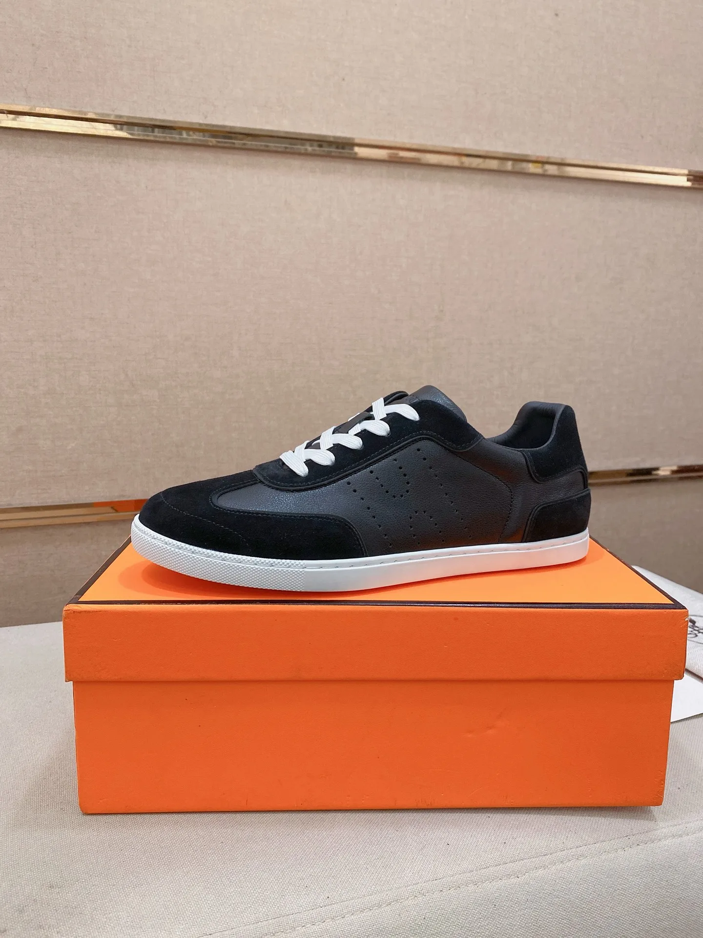Hermès Sneakers Durable 4115