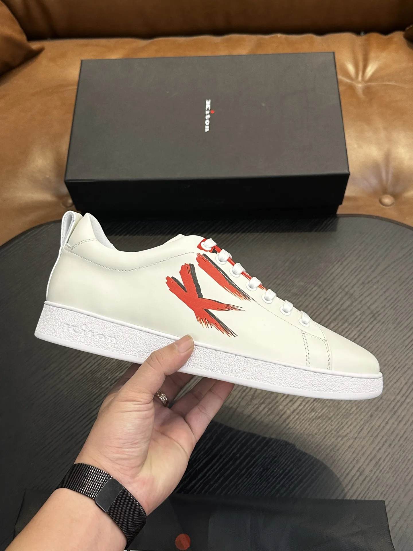 Kiton Sneakers Versatile 7651