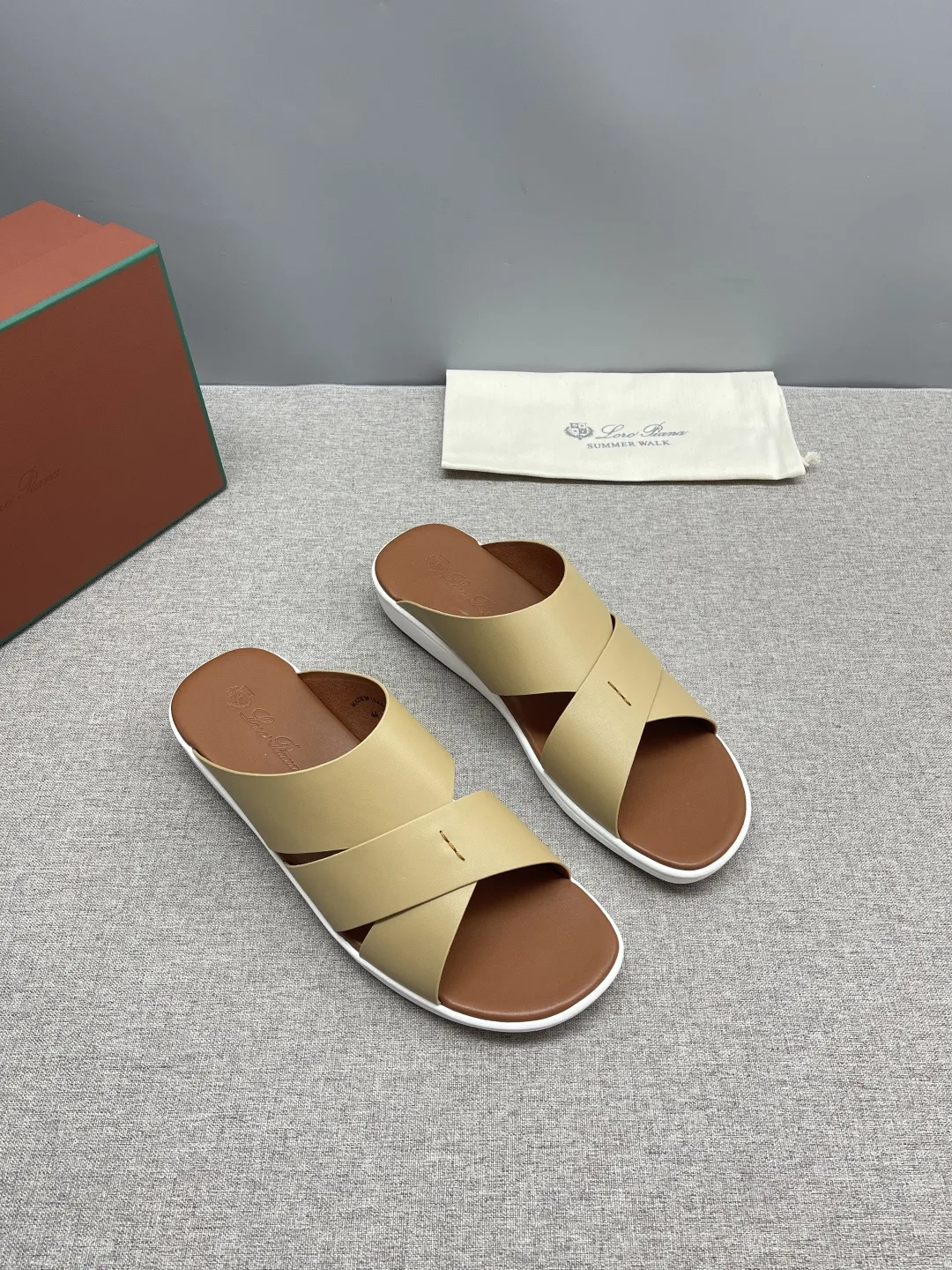 Loro Piana Sandals Vibrant 6469