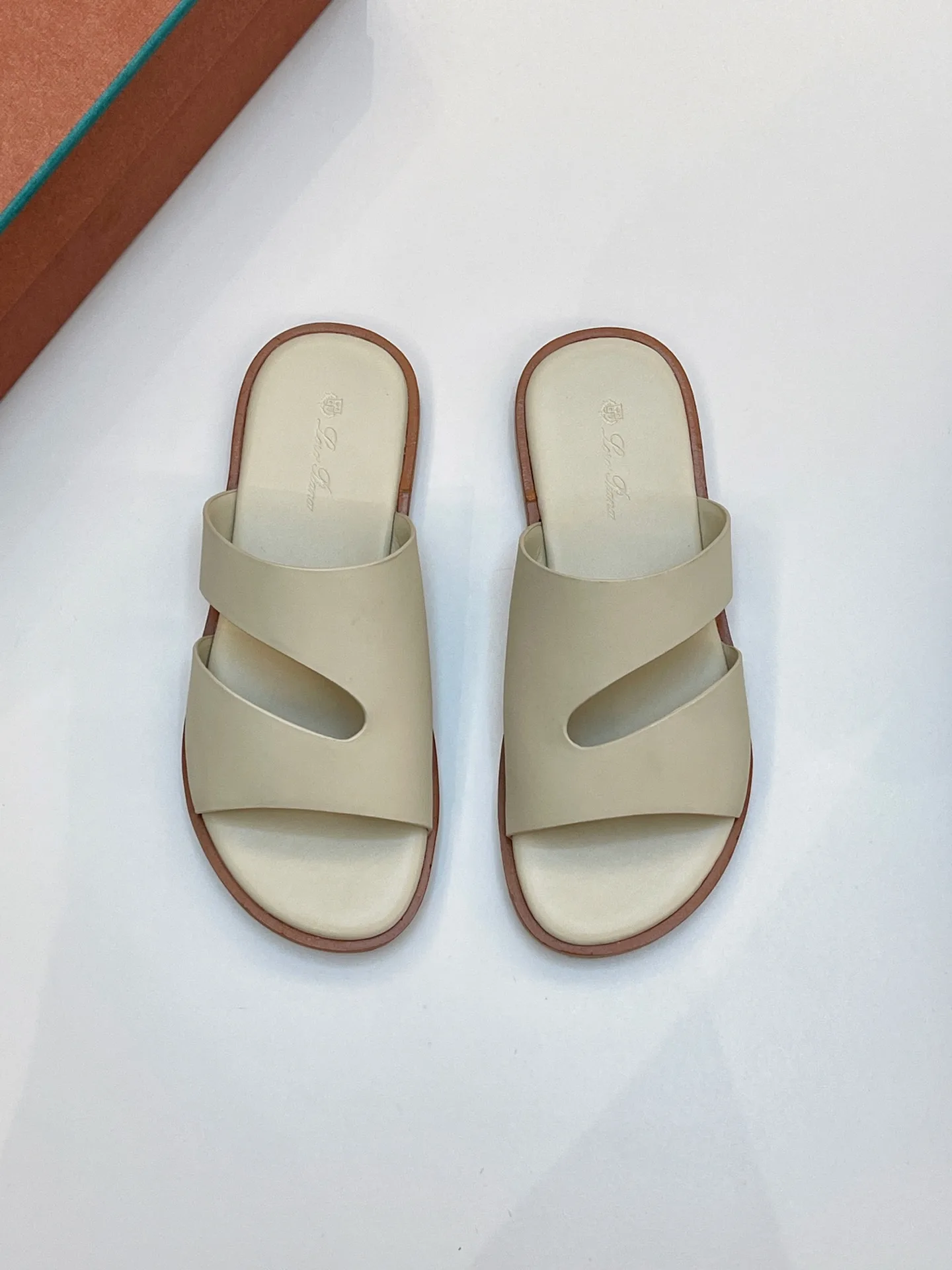 Loro Piana Slippers Sleek 6489