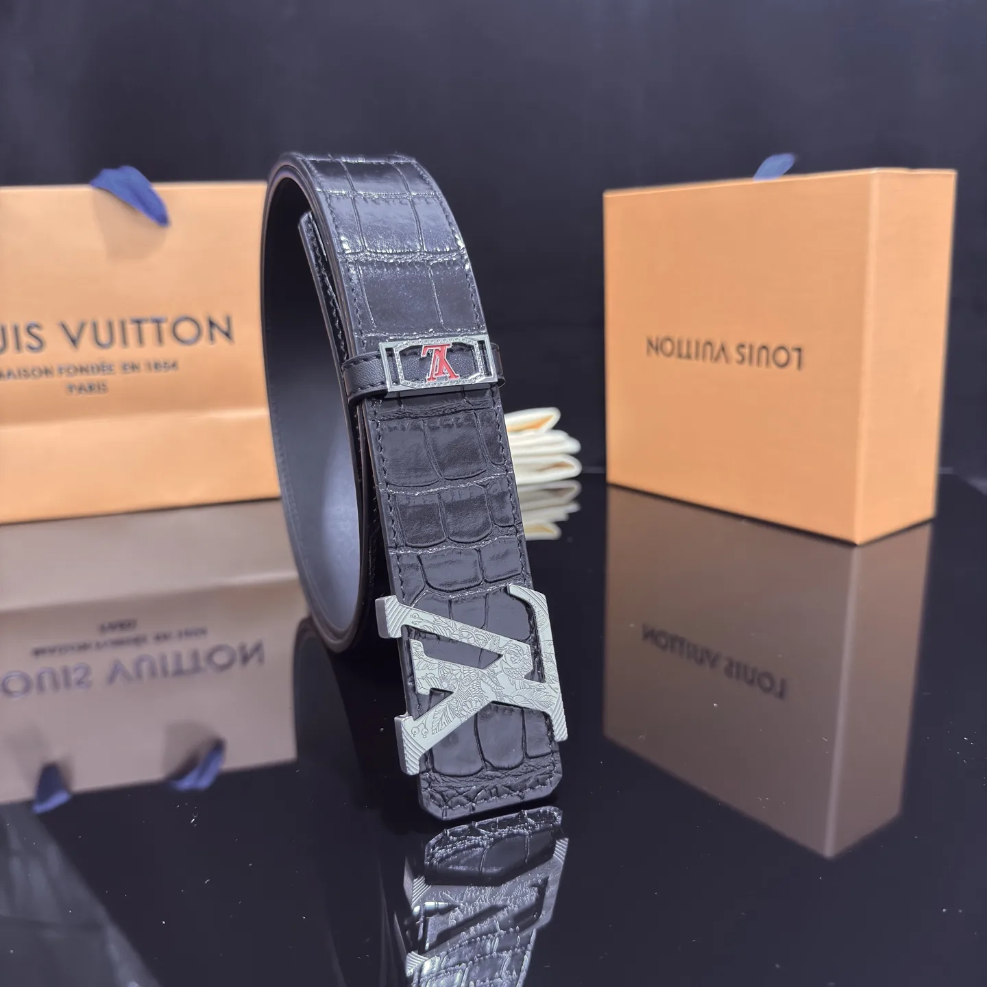 Contemporary Louis Vuitton Belt 41