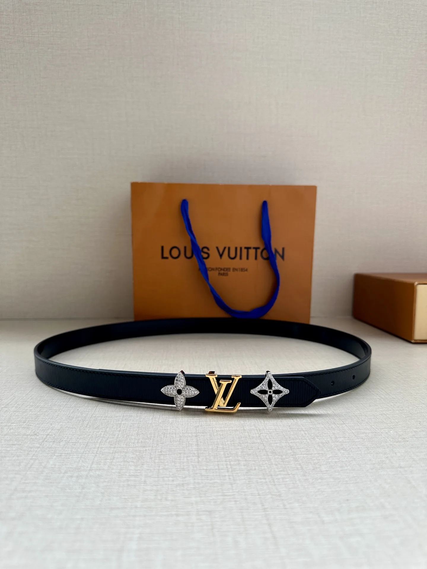 Louis Vuitton Belt Fashionable 42