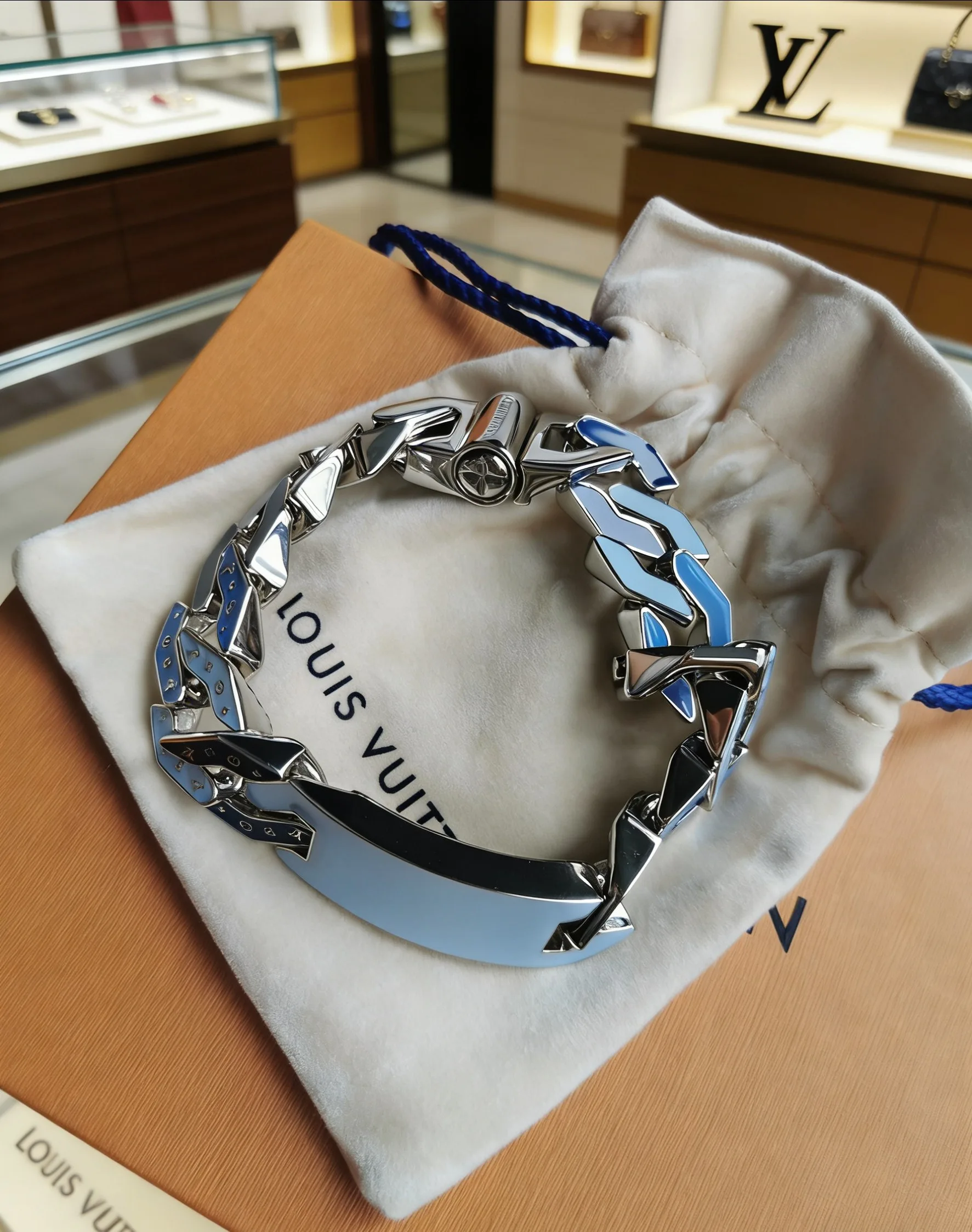 Breathable Louis Vuitton Bracelet 121