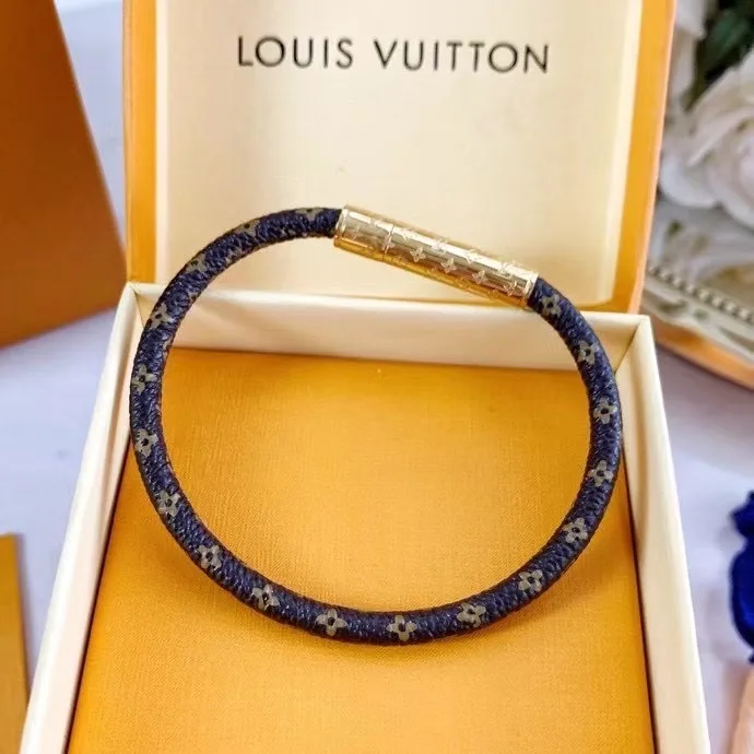 Louis Vuitton Bracelet Attractive 96