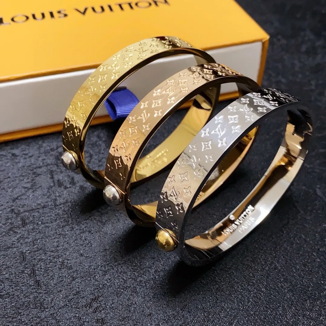 Louis Vuitton Bracelet Chic 101