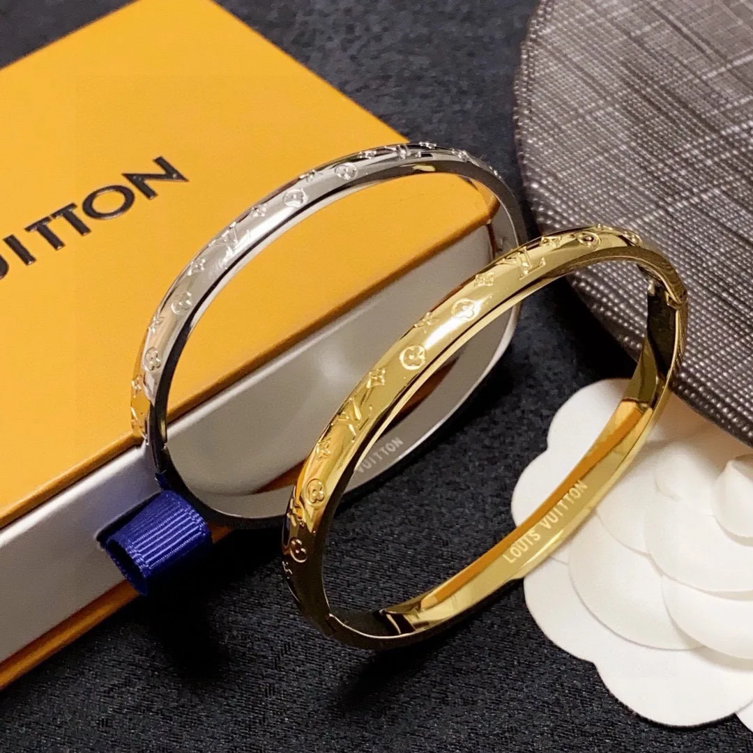 ComfortFit Louis Vuitton Bracelet 98