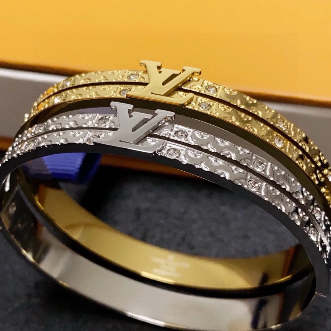 Soft Louis Vuitton Bracelet 103