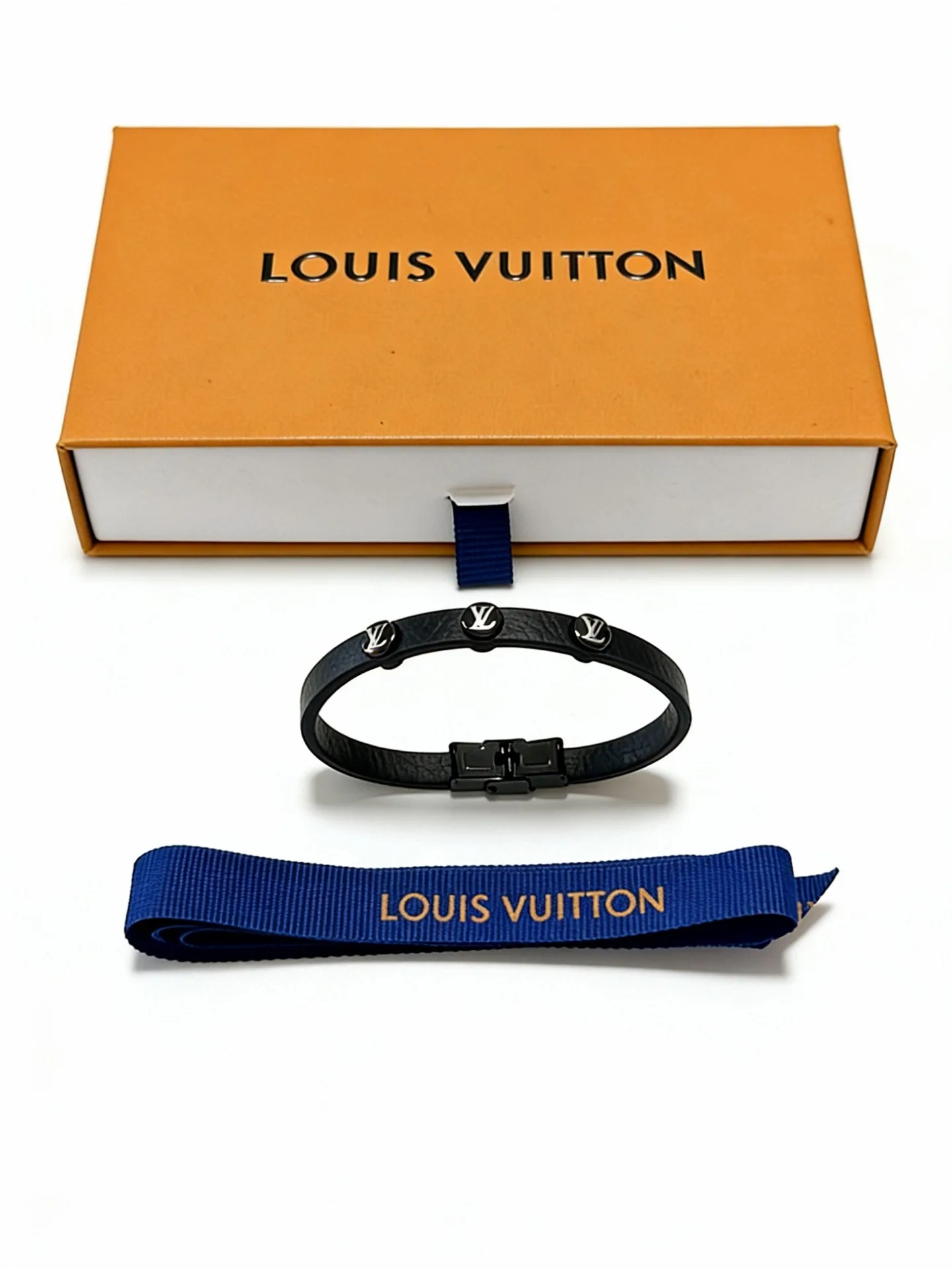 Louis Vuitton Bracelet EyeCatching 82