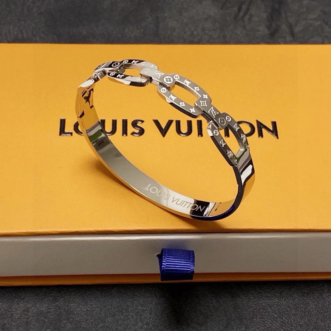 Original Louis Vuitton Bracelet 105