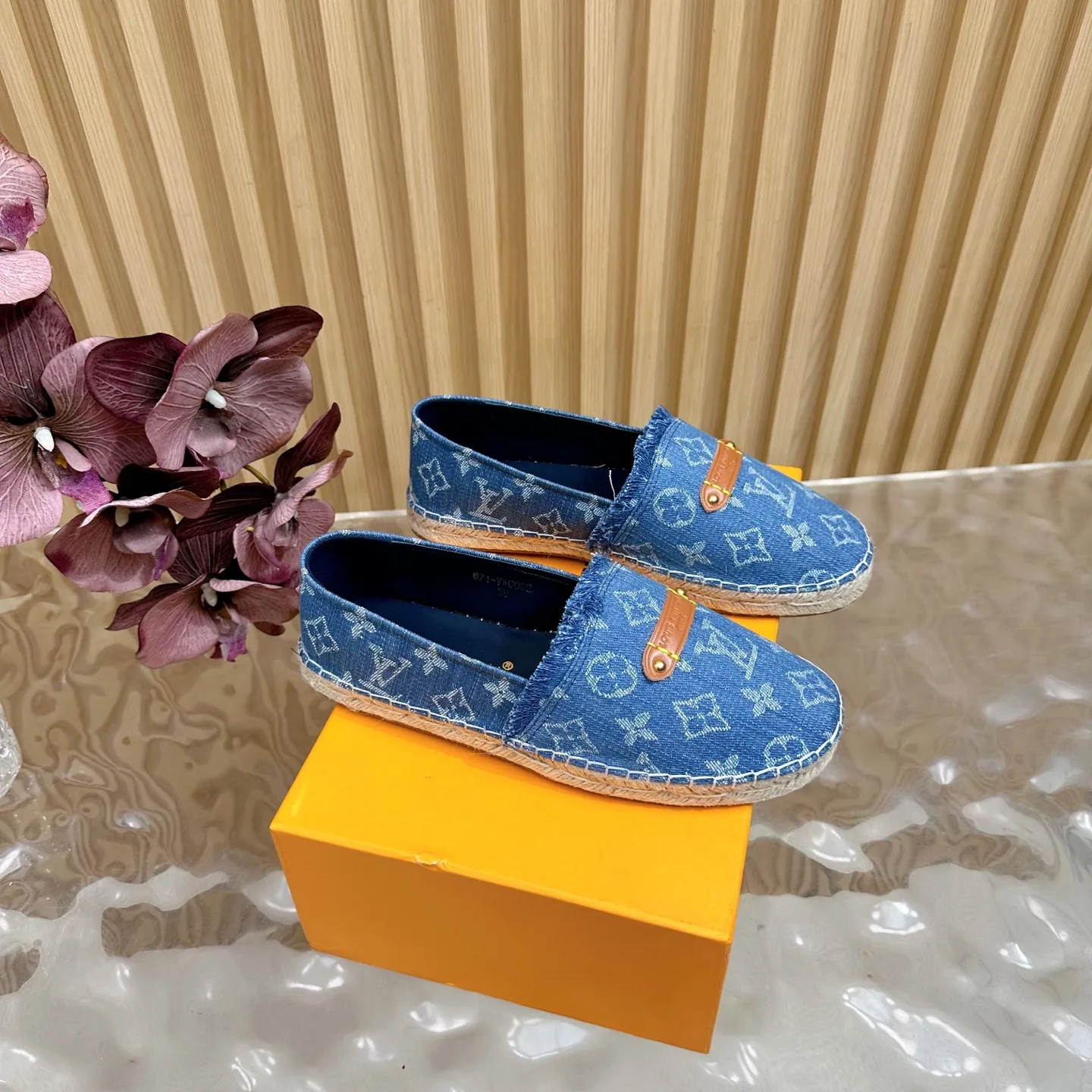 Louis Vuitton Canvas Shoes ComfortFit 138