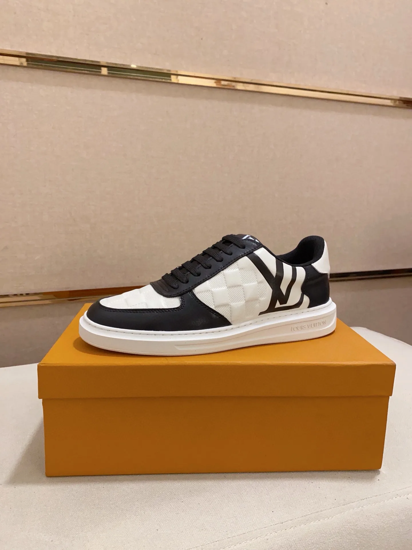 Vibrant Louis Vuitton  Shoes 150