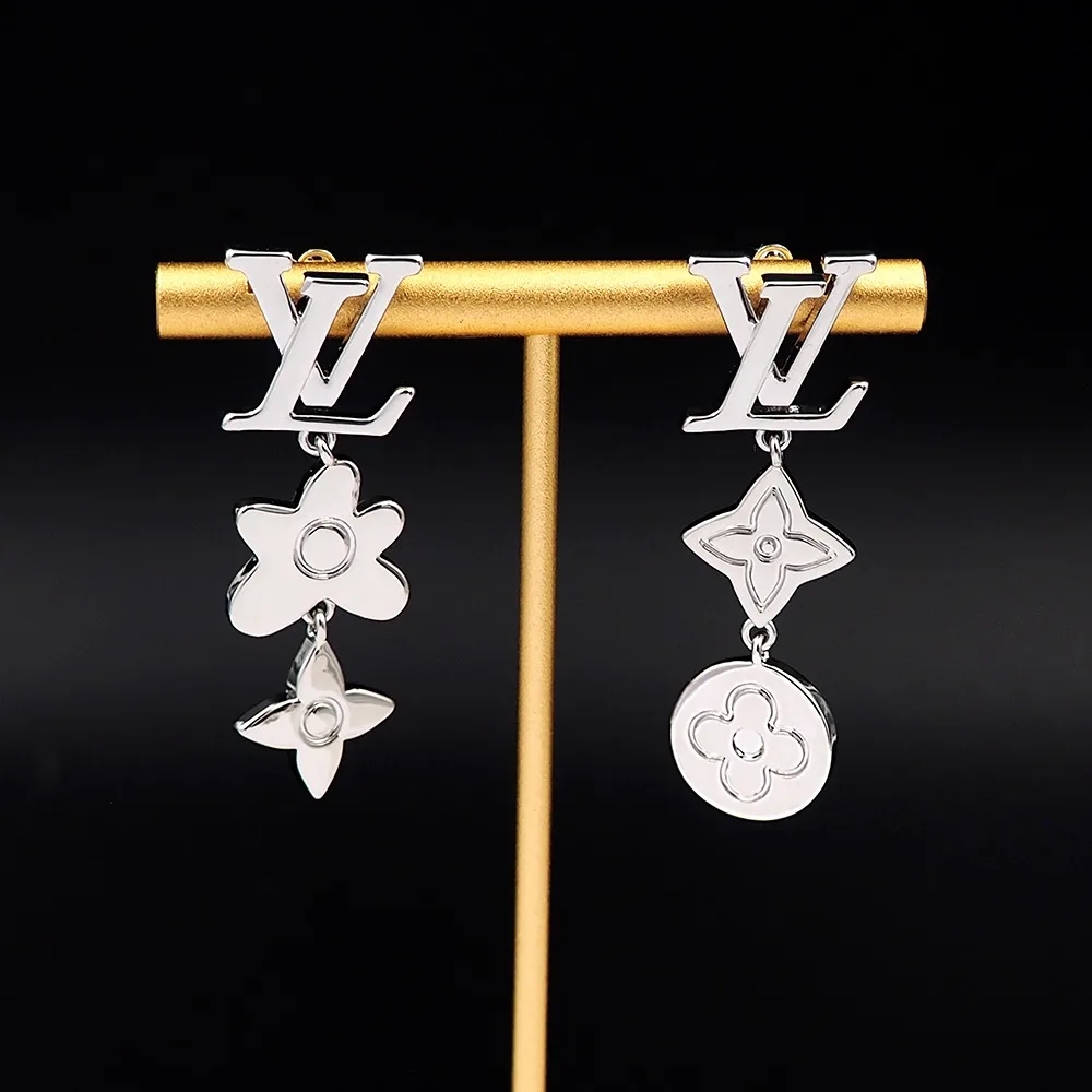 Louis Vuitton Earrings Versatile 246