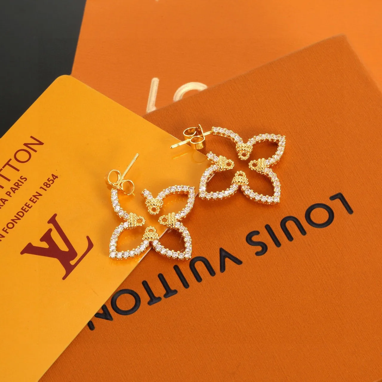 Louis Vuitton Earrings Functional 238