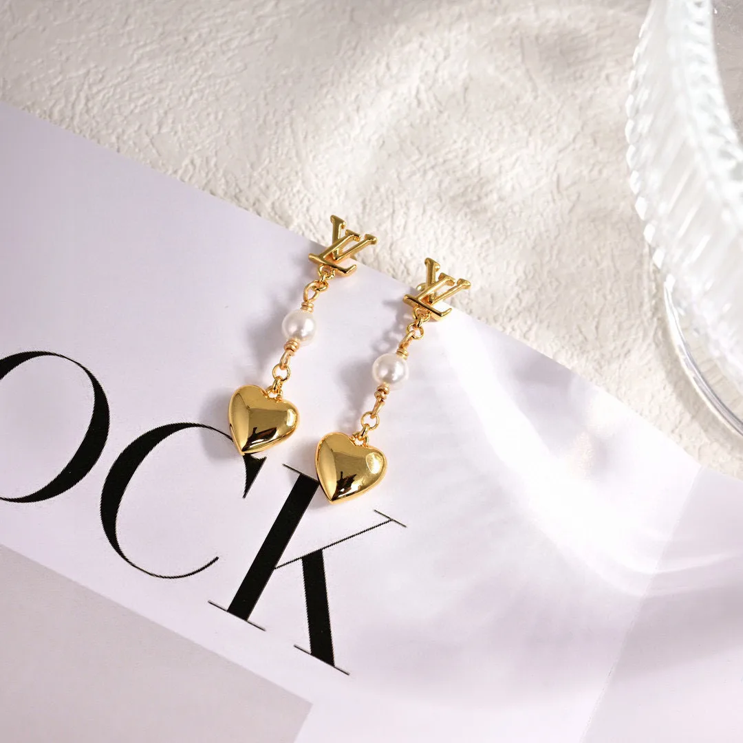 Resilient Louis Vuitton Earrings 236