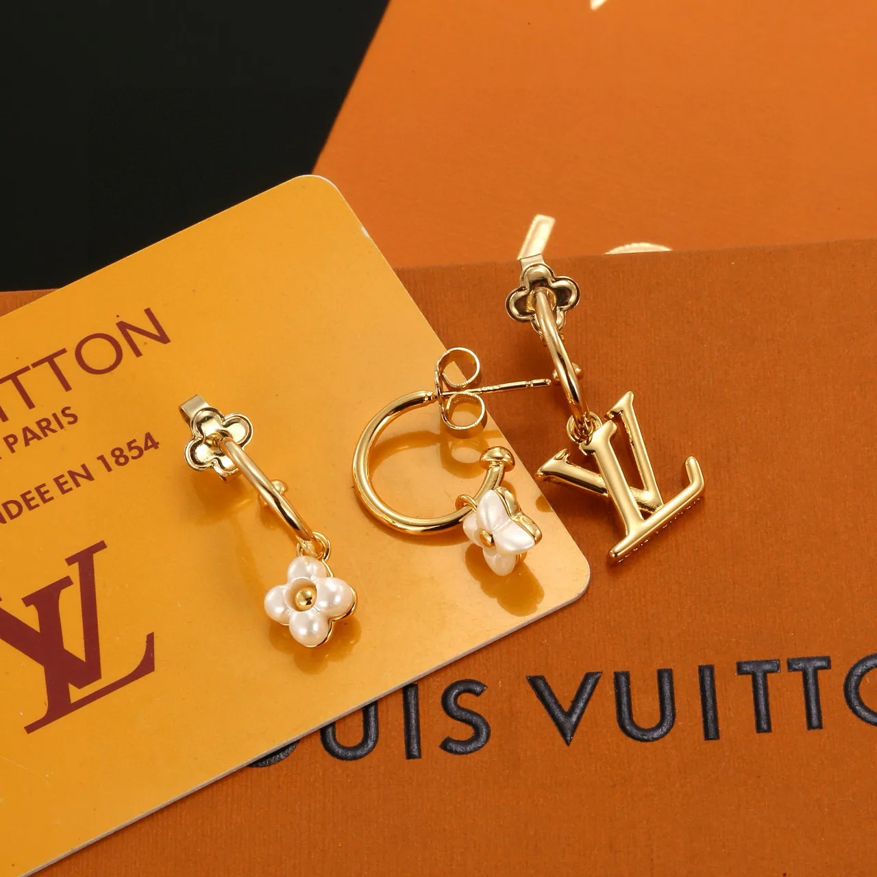 Louis Vuitton Earrings Resilient 243
