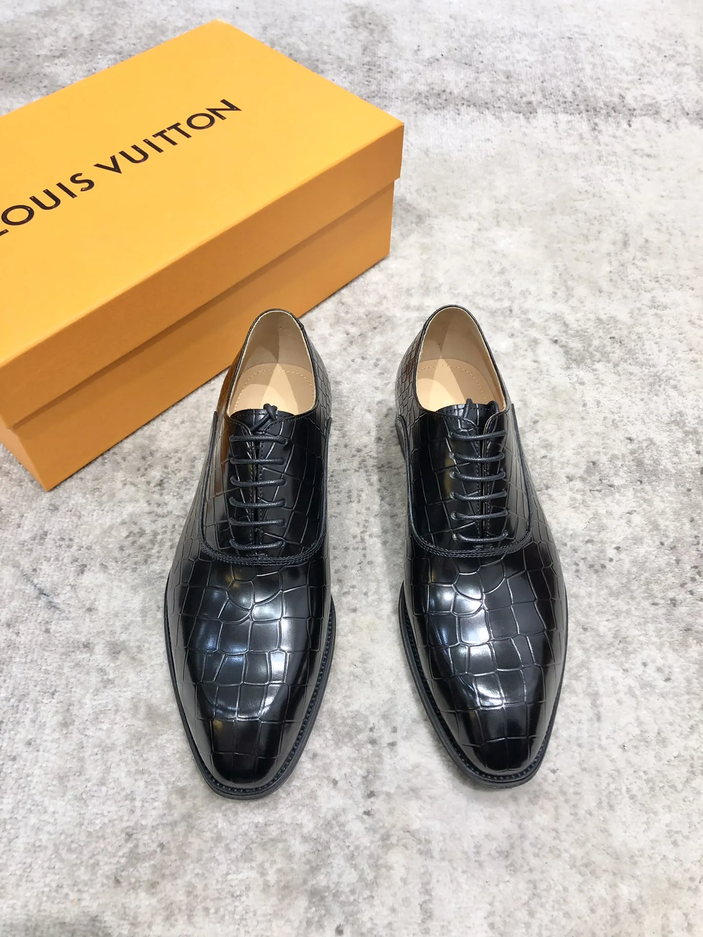 Unisex Louis Vuitton Formal Wear 1261