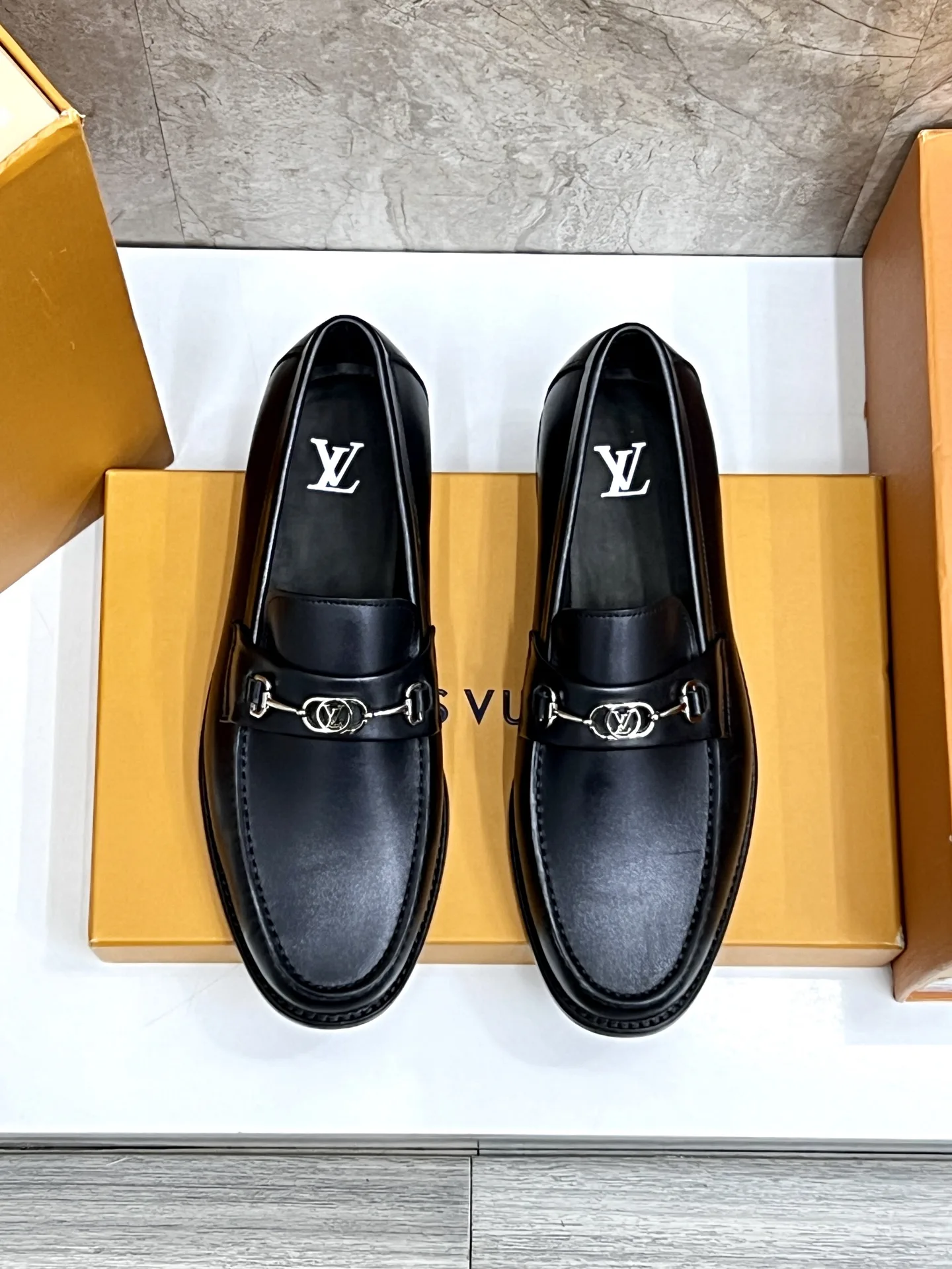 Louis Vuitton Formal Wear ModernLook 1265