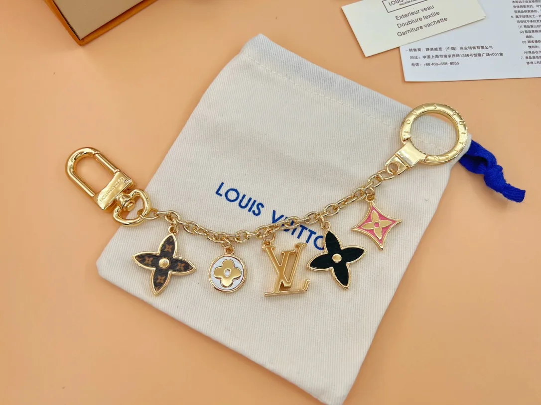 Stylish Louis Vuitton Keychain 366