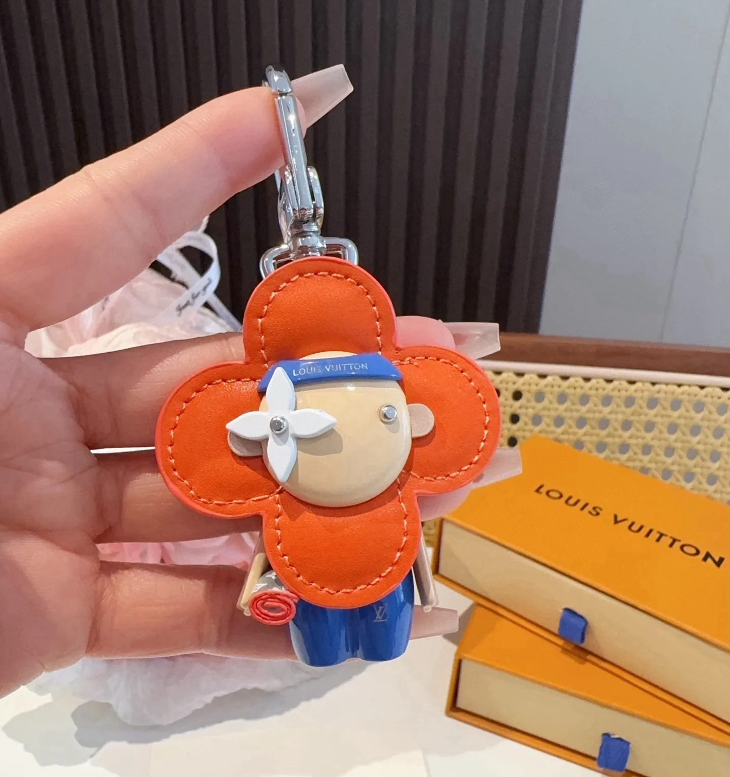 Breathable Louis Vuitton Keychain 344