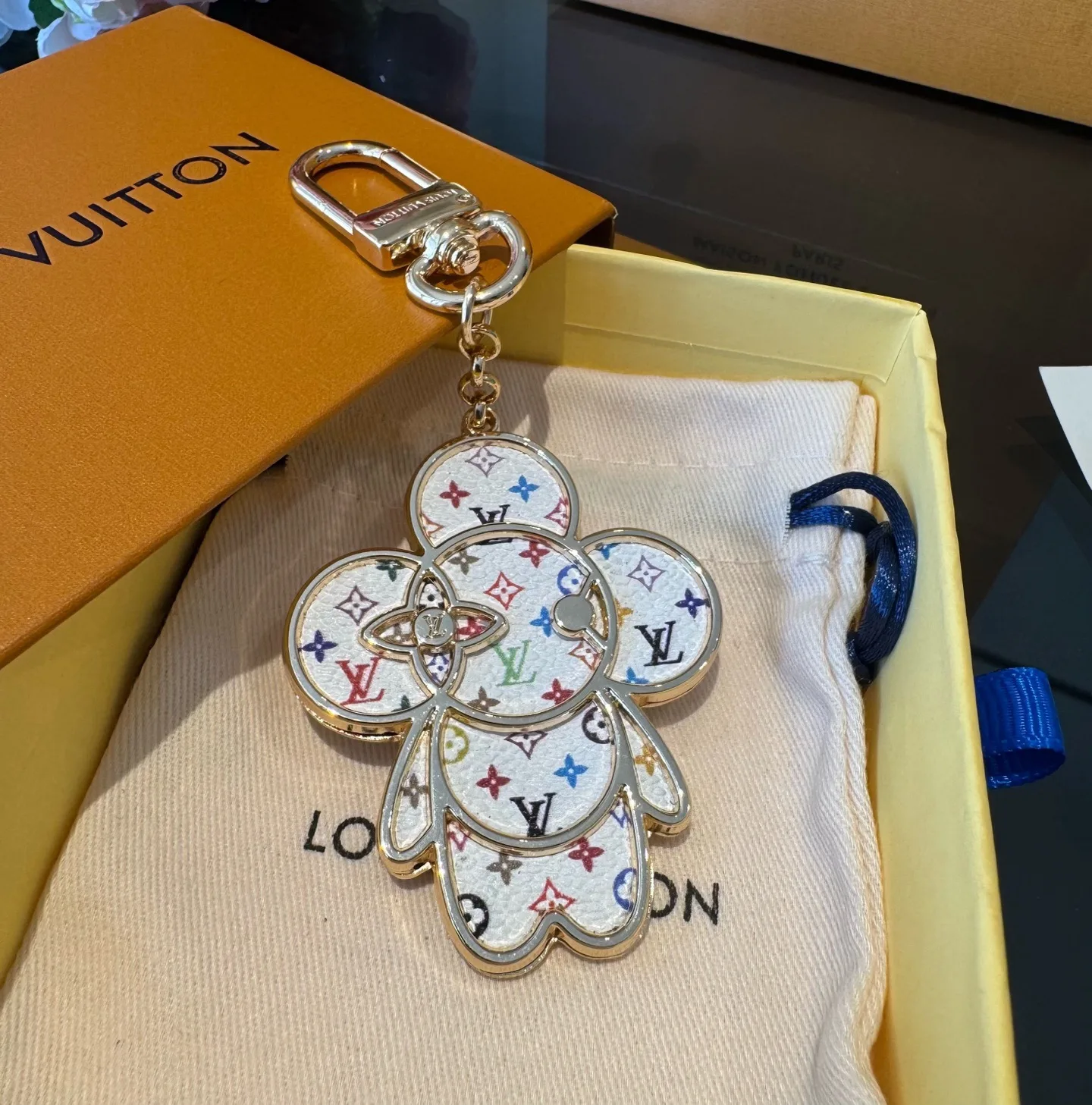 Louis Vuitton Keychain TechFriendly 375