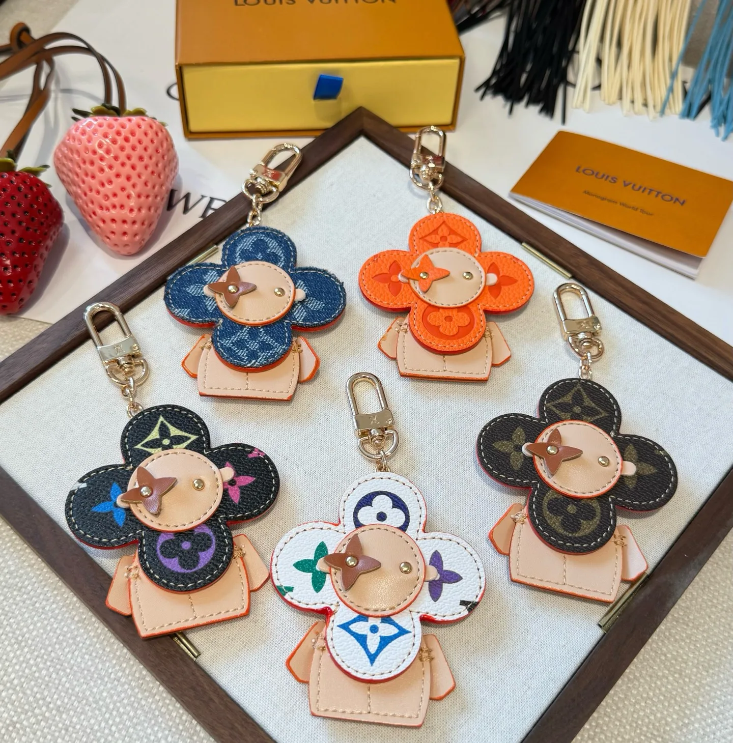Louis Vuitton Keychain FreshLook 381