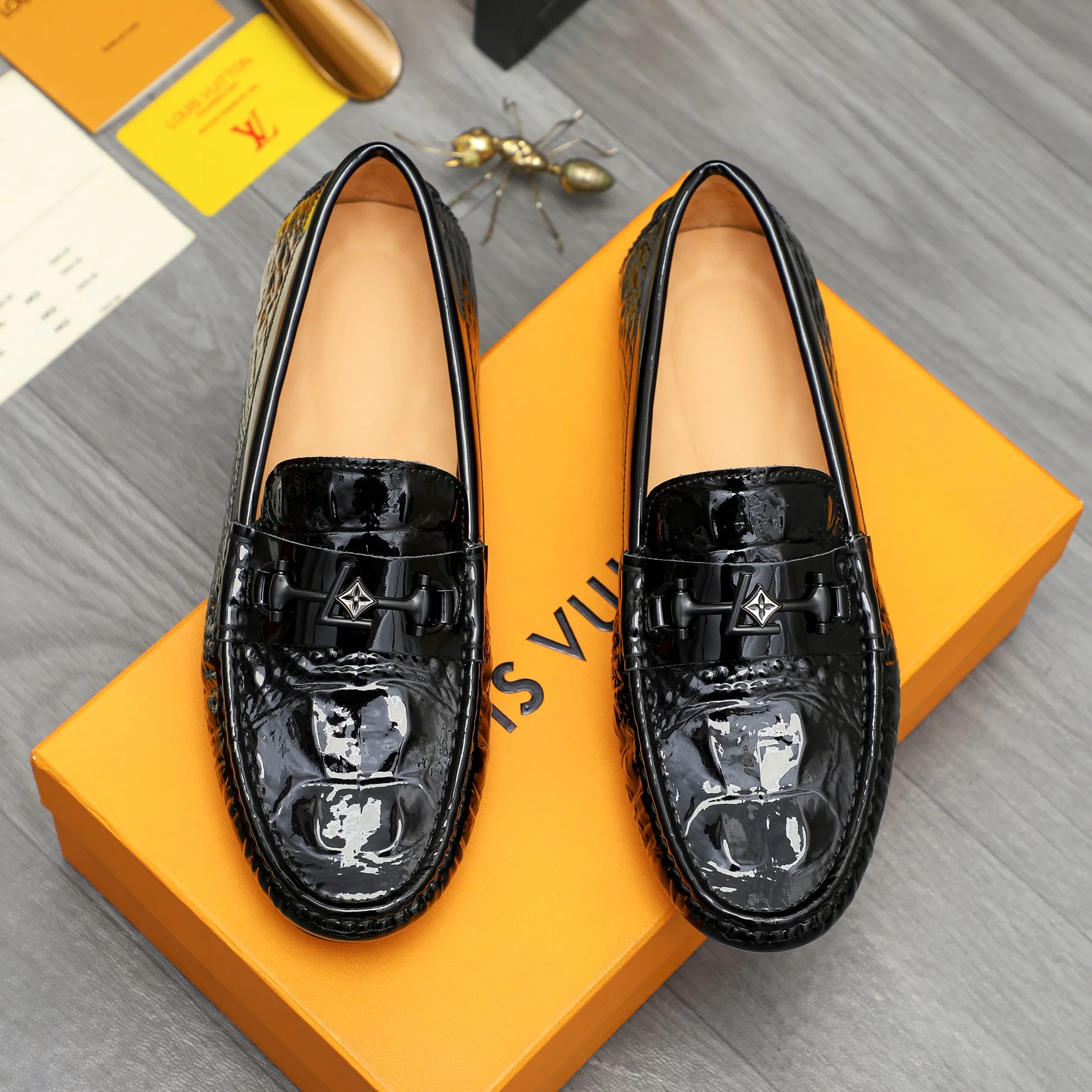 UrbanStyle Louis Vuitton Leather Shoes 396