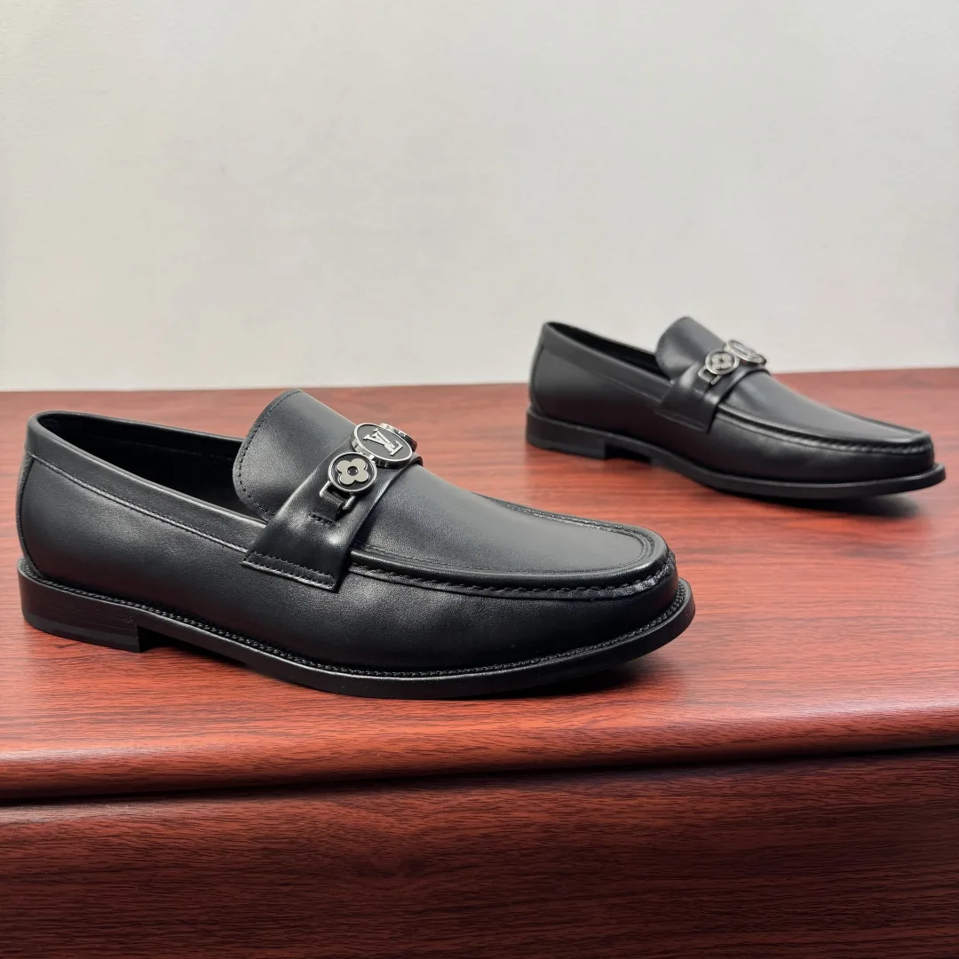Colorful Louis Vuitton Leather Shoes 485
