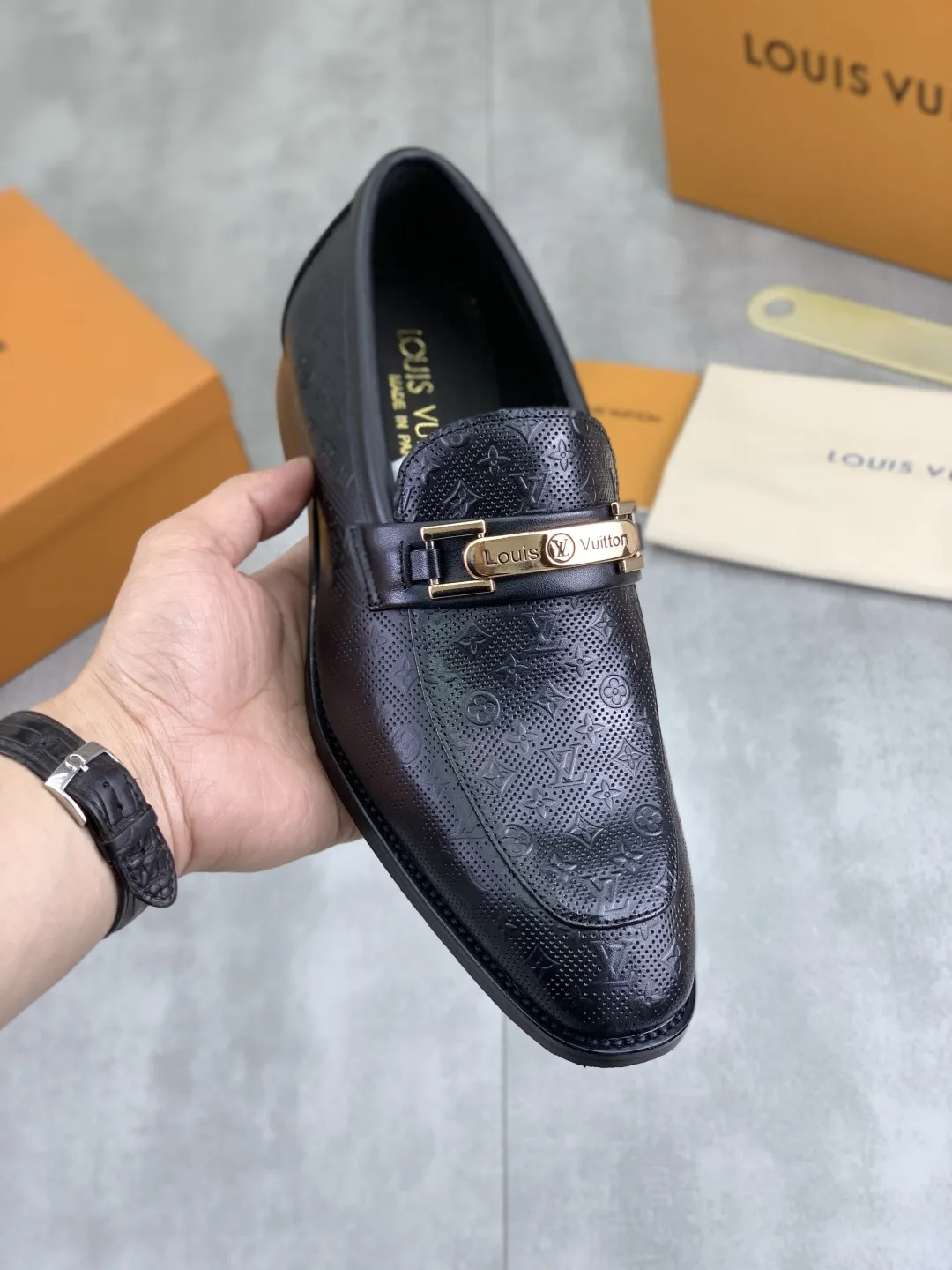 Louis Vuitton Leather Shoes FastDry 406