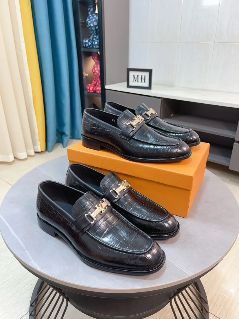 Timeless Louis Vuitton Leather Shoes 415