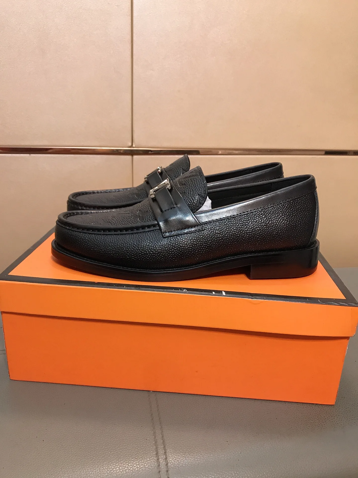 Louis Vuitton Leather Shoes HighQuality 401