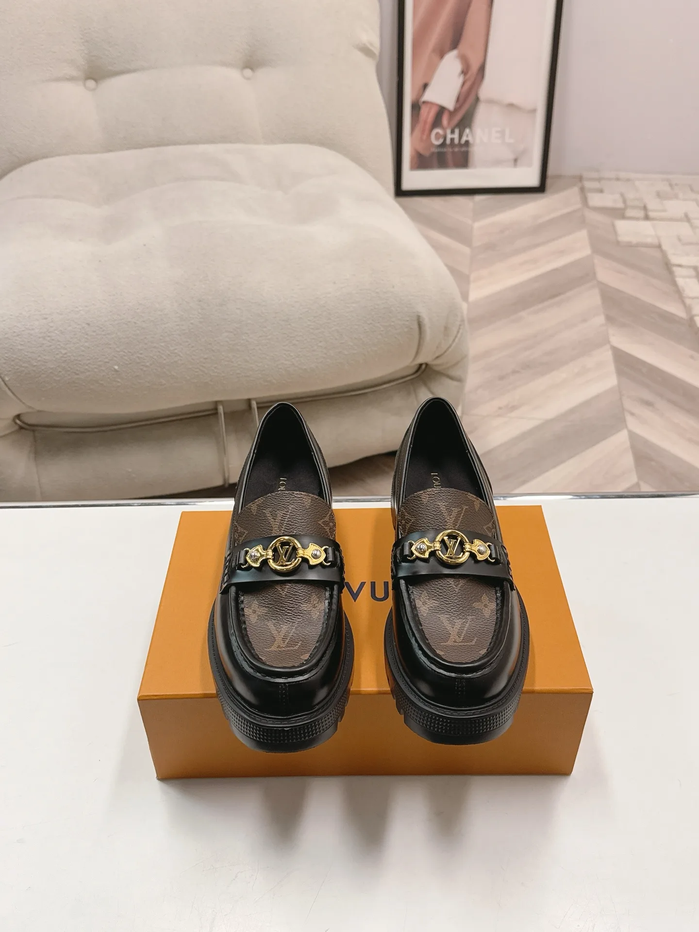 Louis Vuitton Leather Shoes TimelessDesign 457