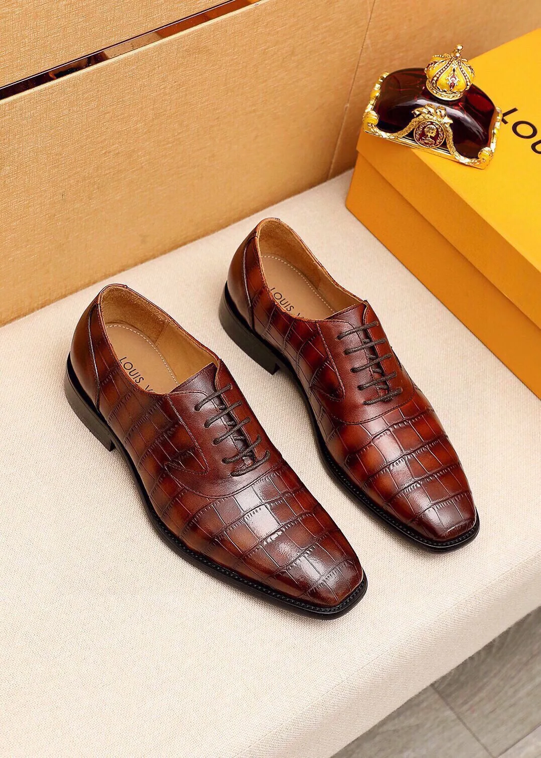 FlexibleFit Louis Vuitton Leather Shoes 436