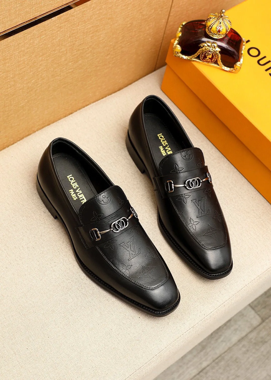 DailyWear Louis Vuitton Leather Shoes 425