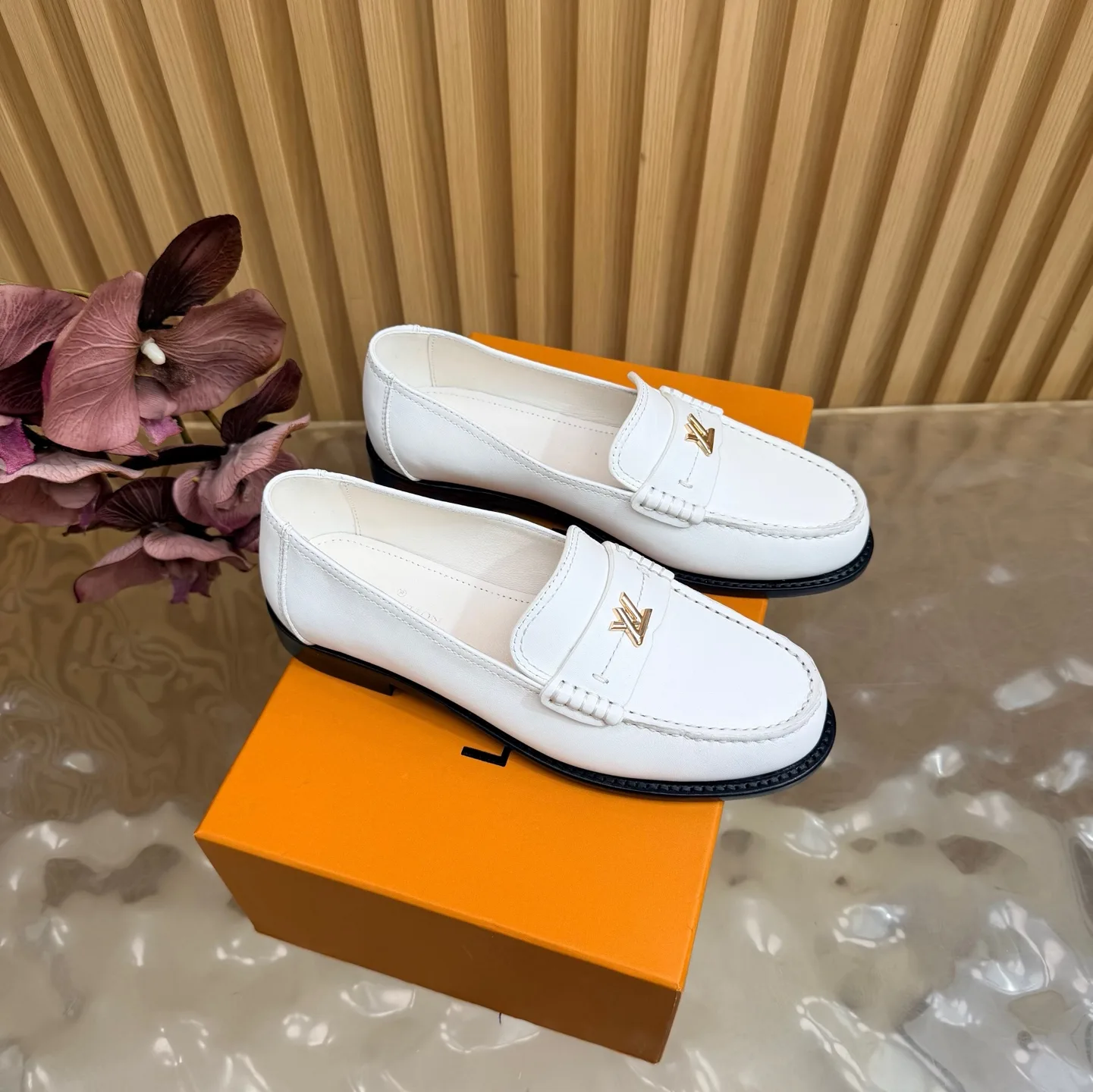 Louis Vuitton Leather Shoes HighPerformance 456