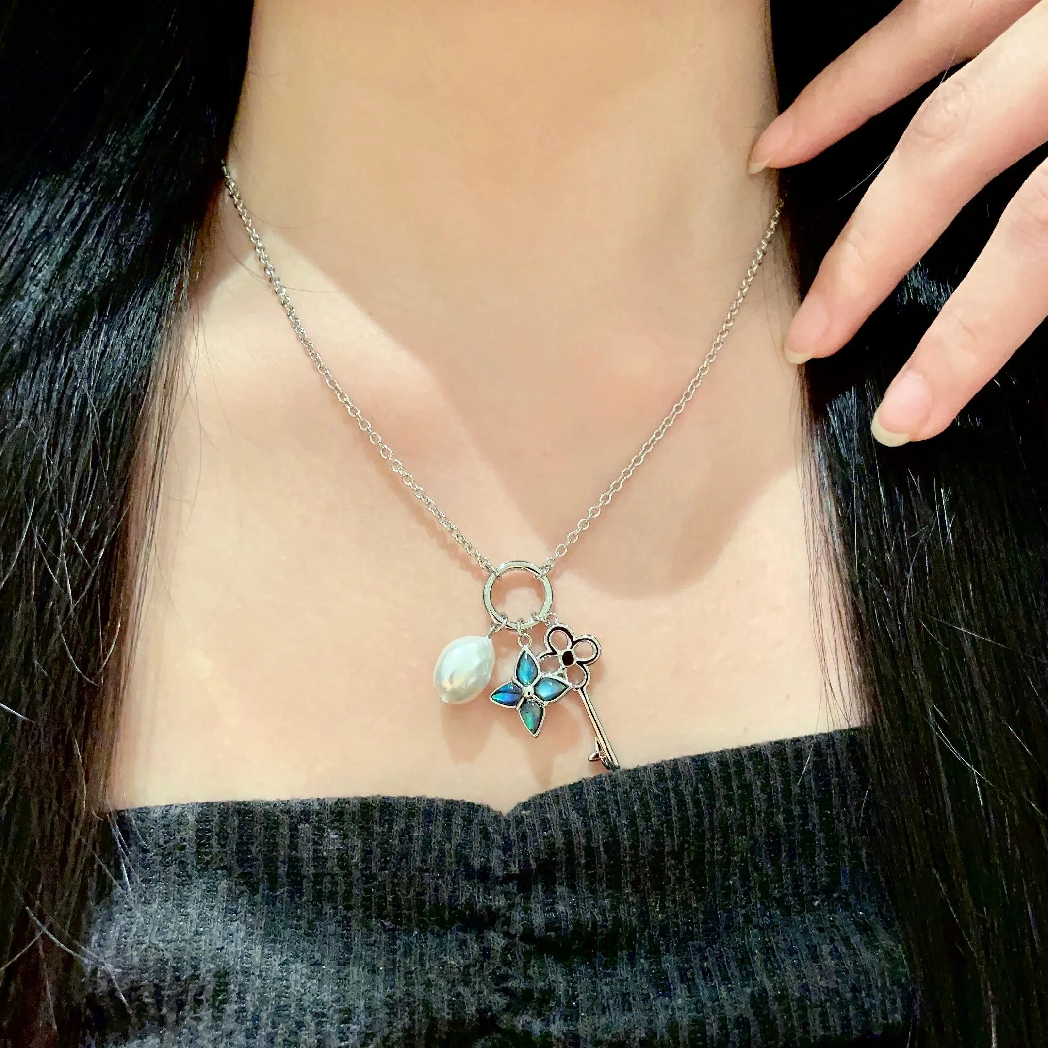 Efficient Louis Vuitton Necklace 521