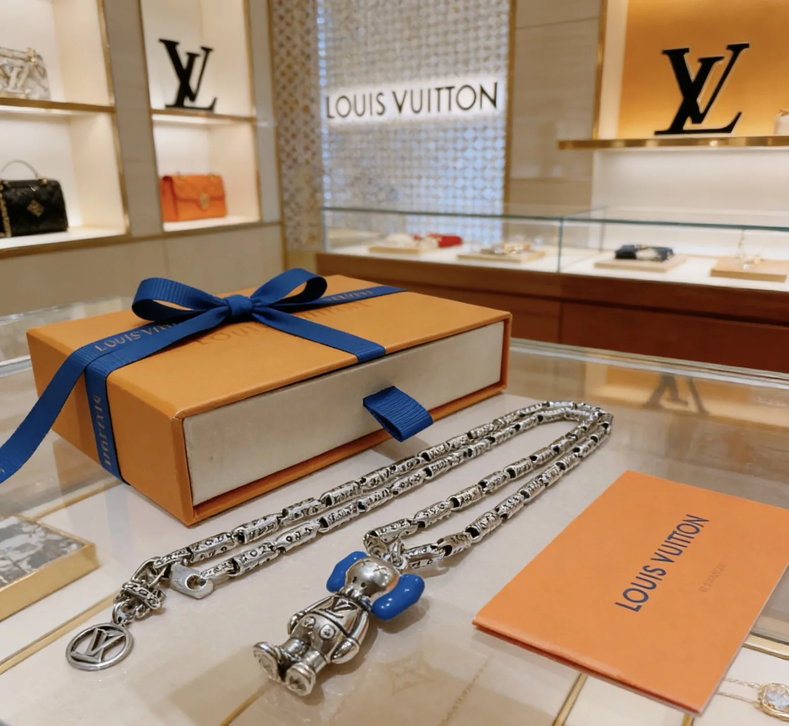 Louis Vuitton Necklace HighQuality 552