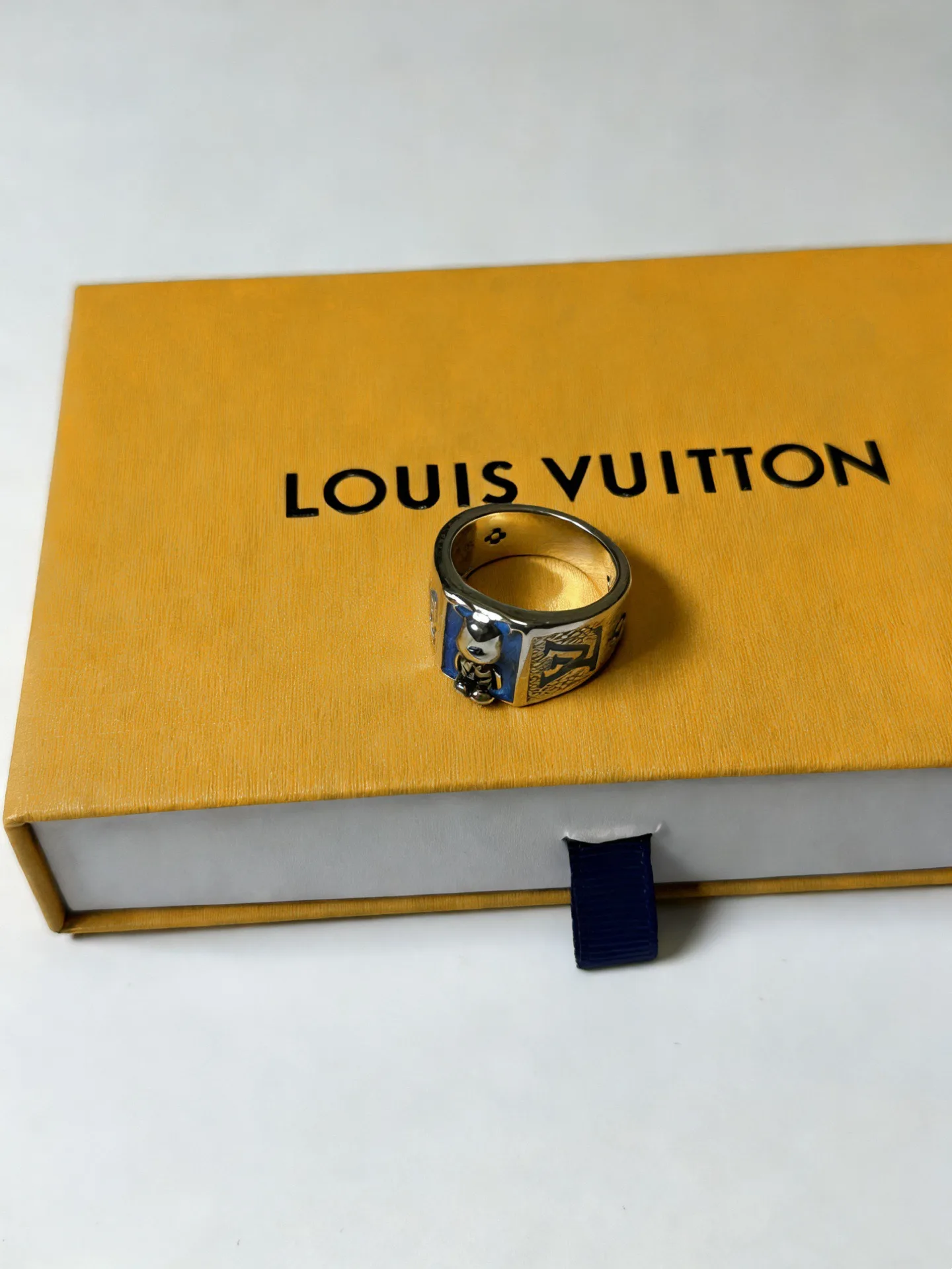 Louis Vuitton Necklace ZipUp 592