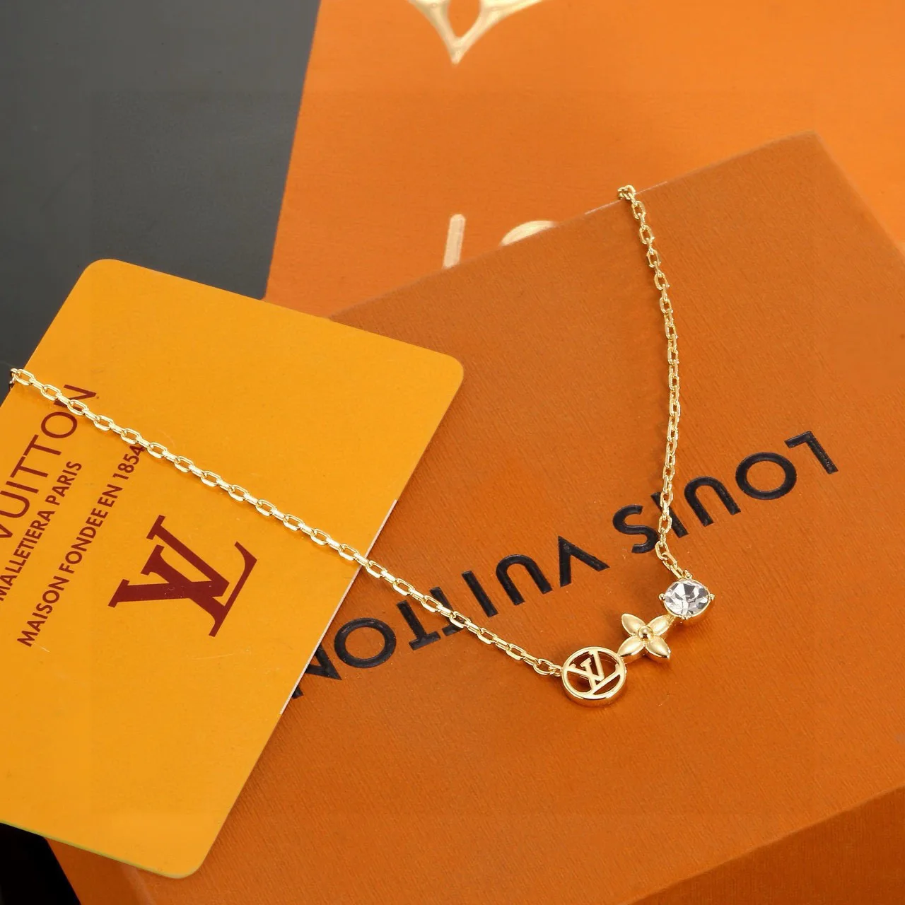 Louis Vuitton Necklace Unique 570