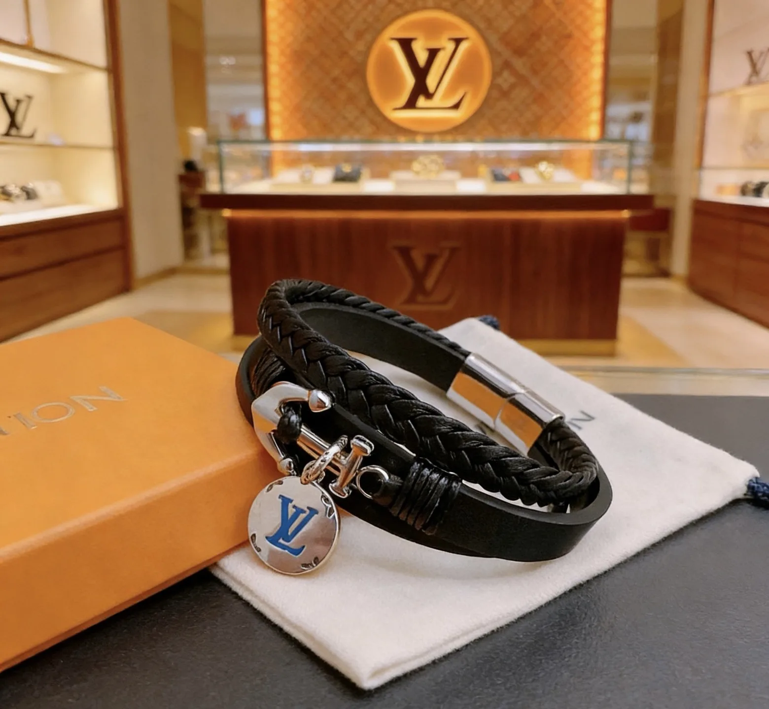 AllSeason Louis Vuitton Necklace 543