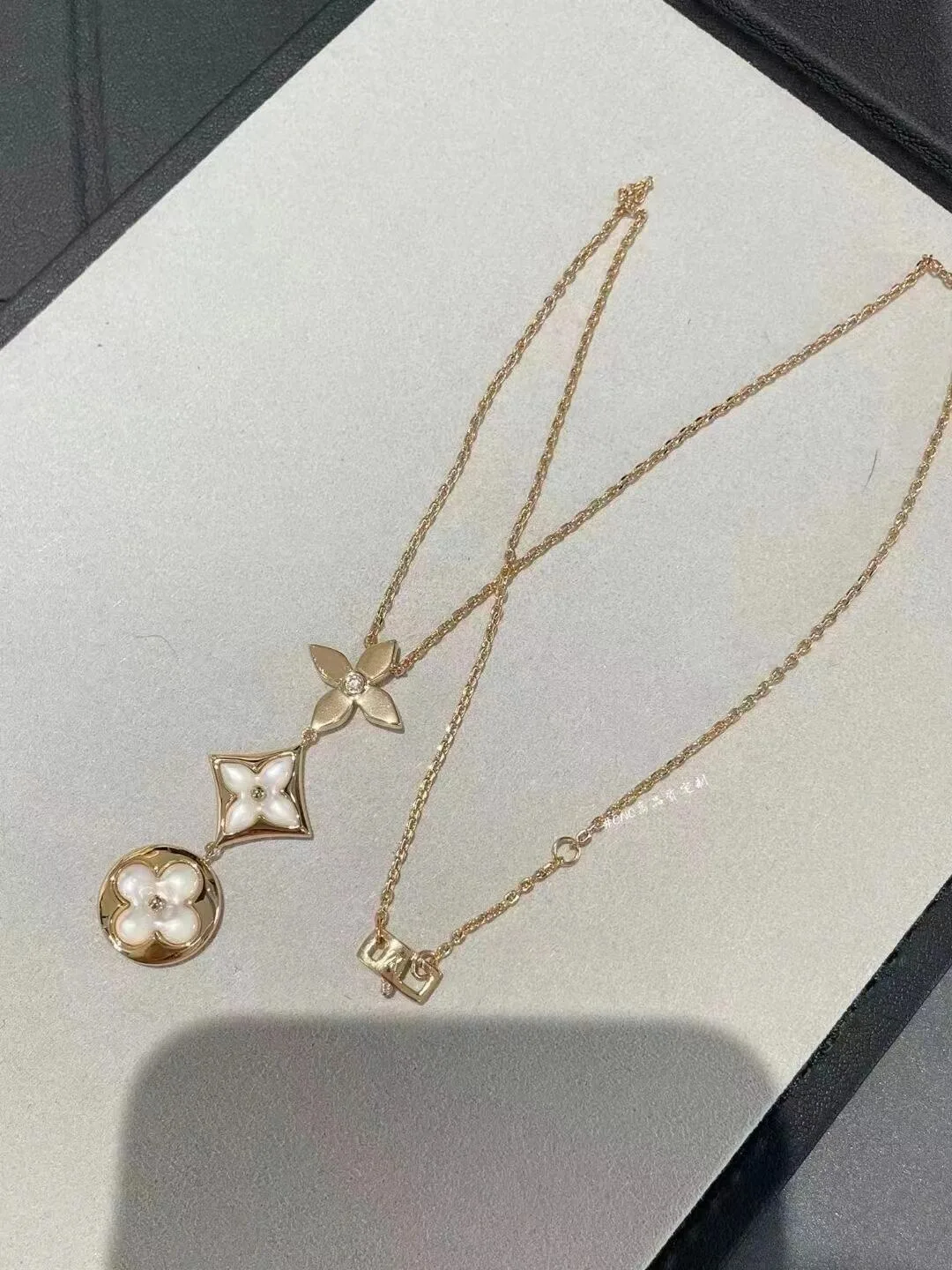 Louis Vuitton Necklace Fashionable 559