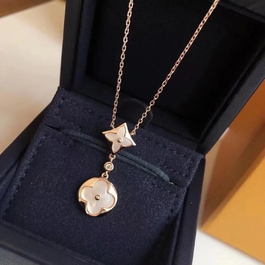 Louis Vuitton Necklace Trendy 547