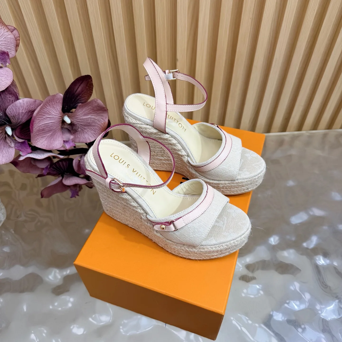 GoAnywhere Louis Vuitton Sandals 602