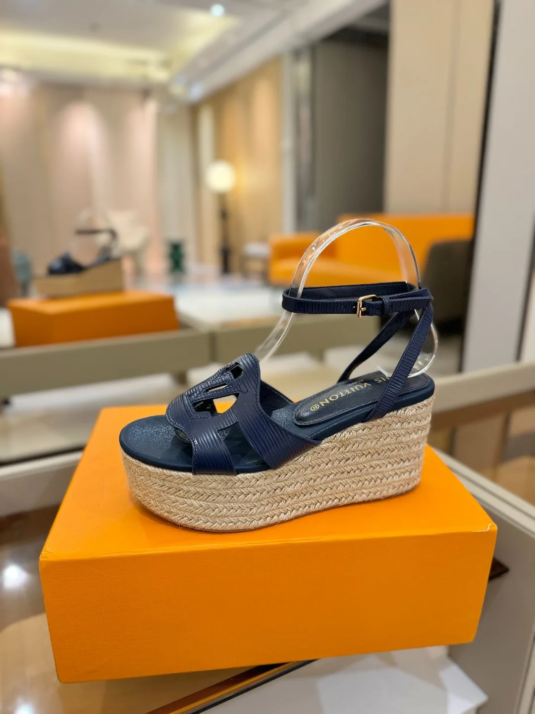 EyeCatching Louis Vuitton Sandals 610